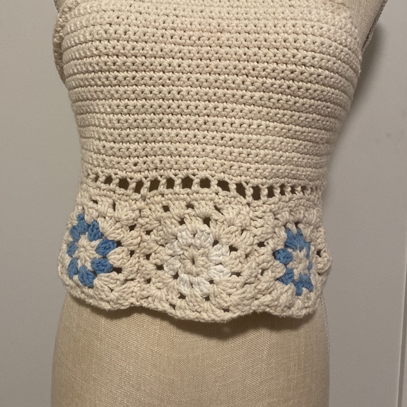 Blue&white crochet halter top - Picture 6 of 6
